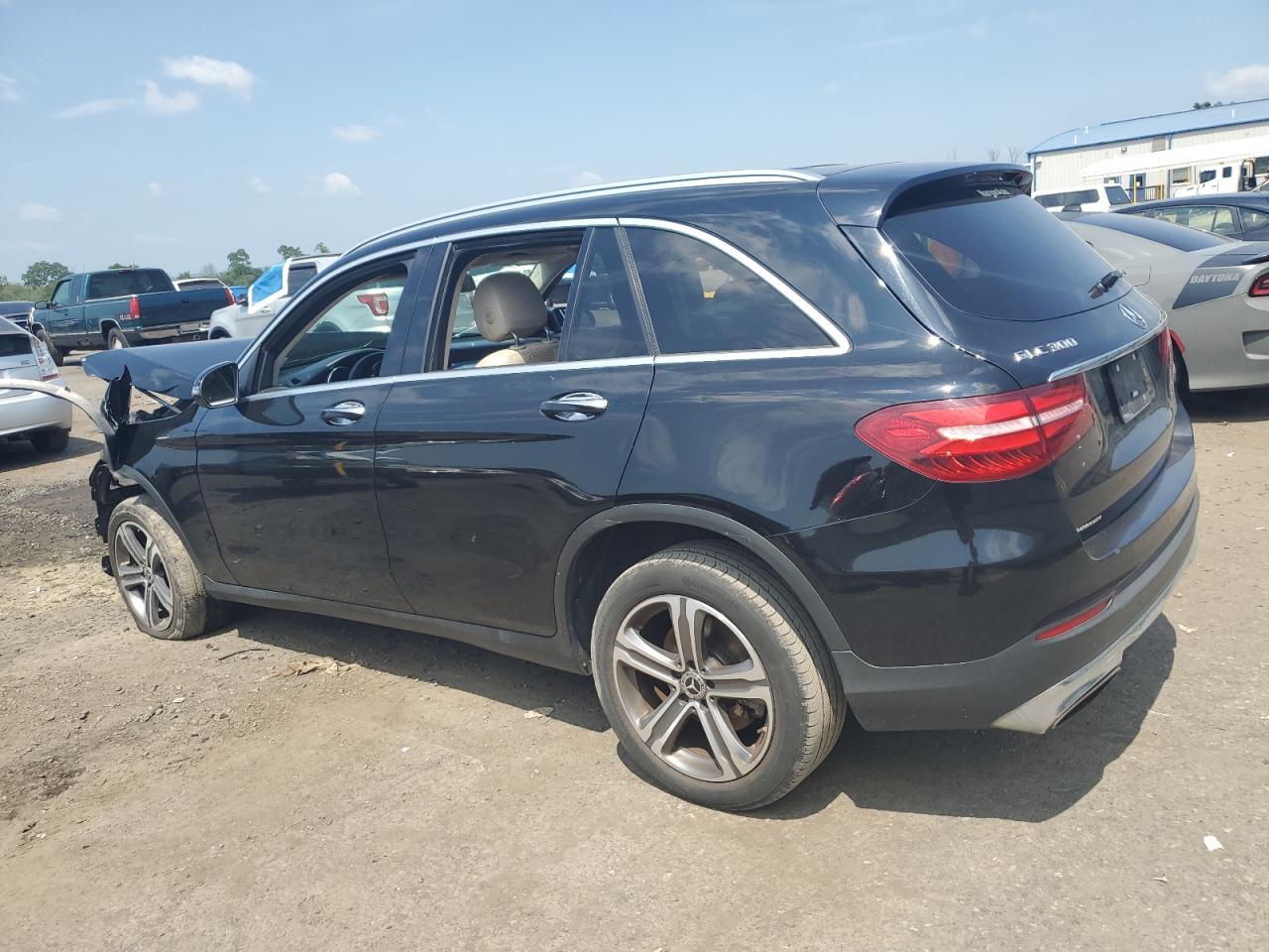 2019 Mercedes-Benz Glc 300 4Matic - Фото 2