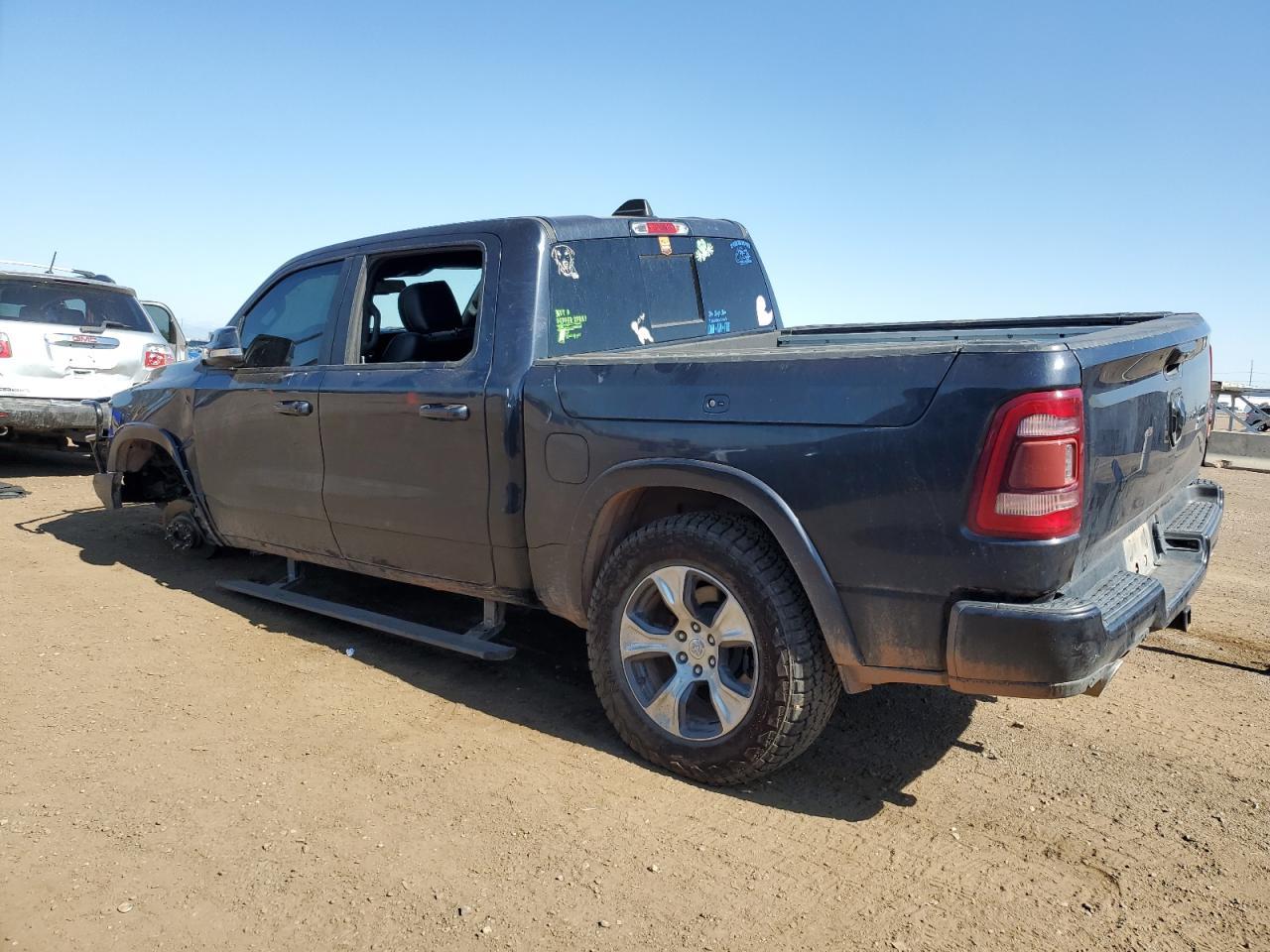 2019 Ram 1500 Laramie - Фото 2