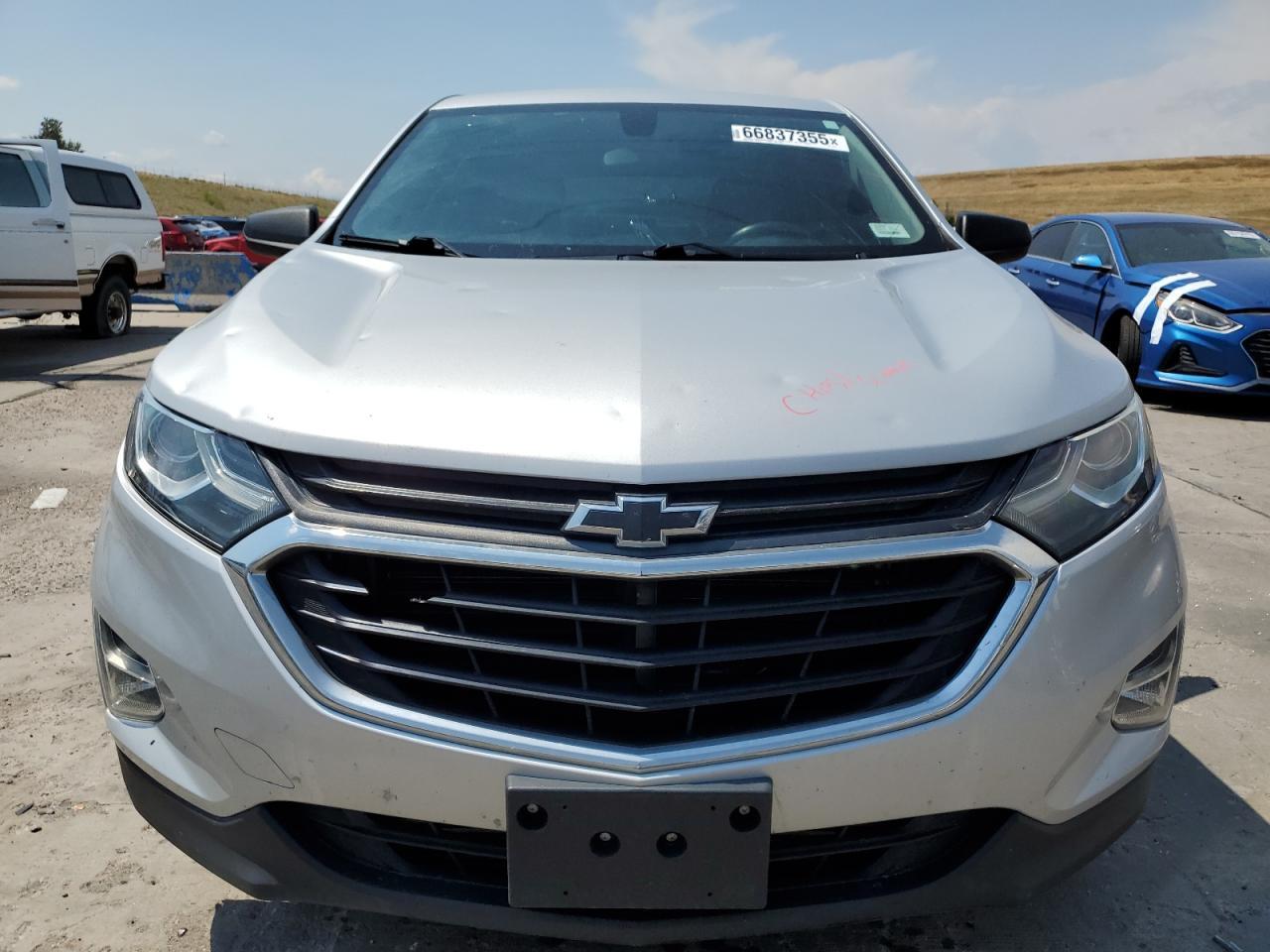 2018 Chevrolet Equinox Ls - Image 5