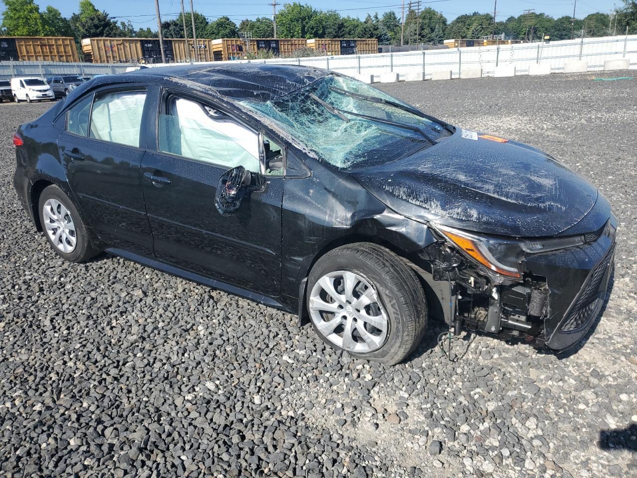 2022 Toyota Corolla Le - Image 4