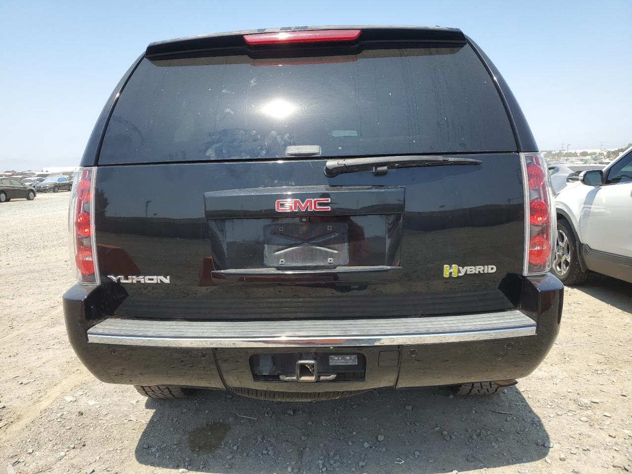 2011 GMC Yukon Denali Hybrid - Image 6