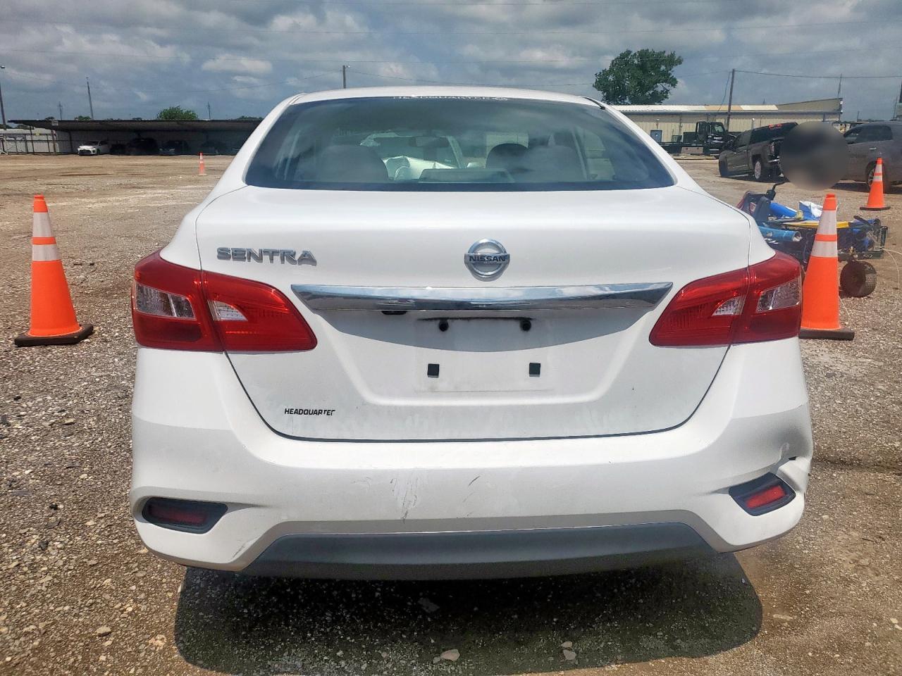 2018 Nissan Sentra S - Фото 6