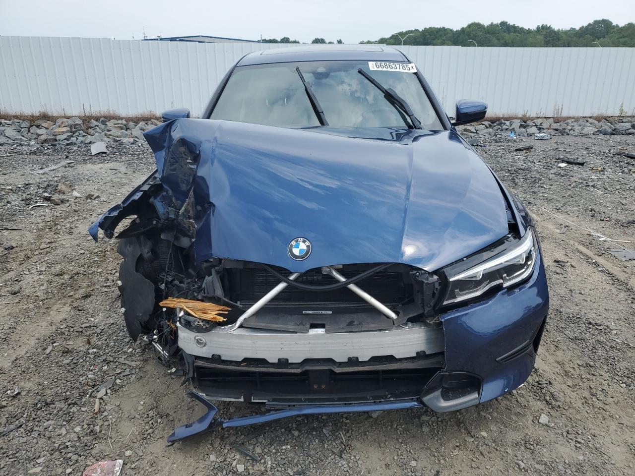 2022 BMW 330Xi - Image 5