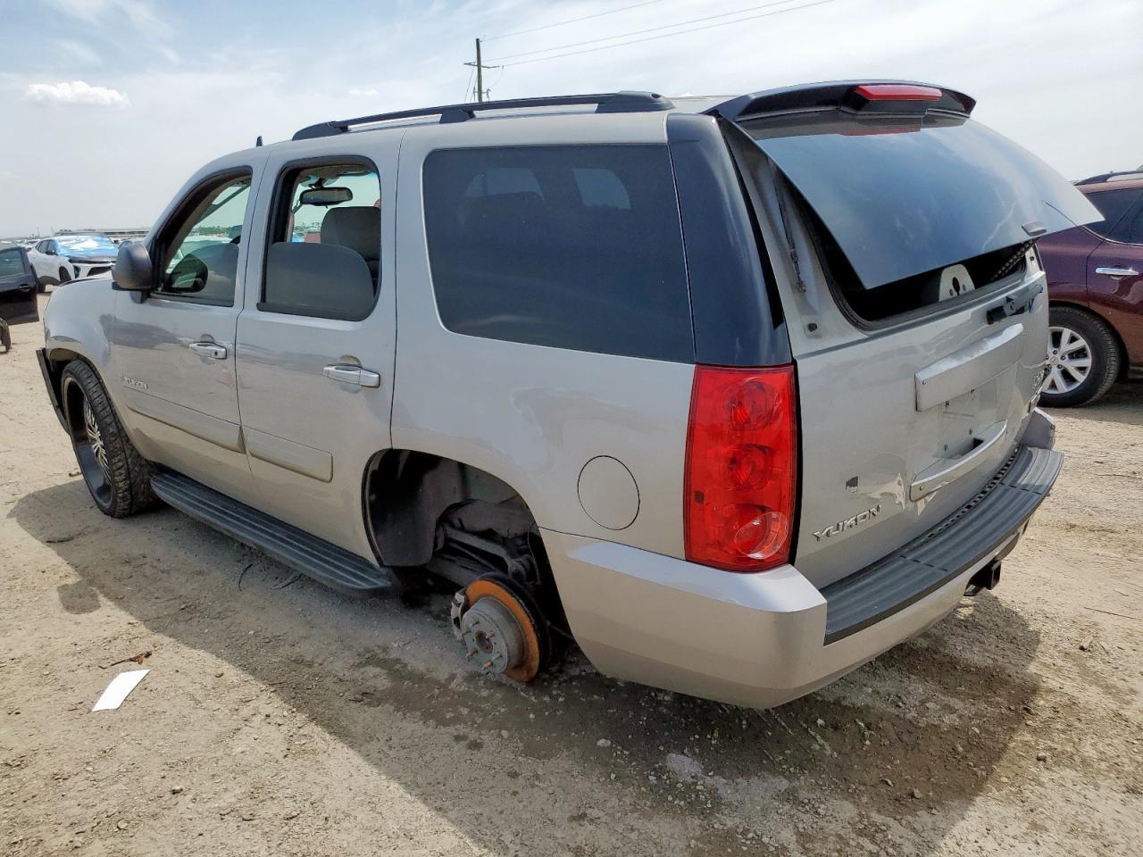 2009 GMC Yukon Sle - Image 2