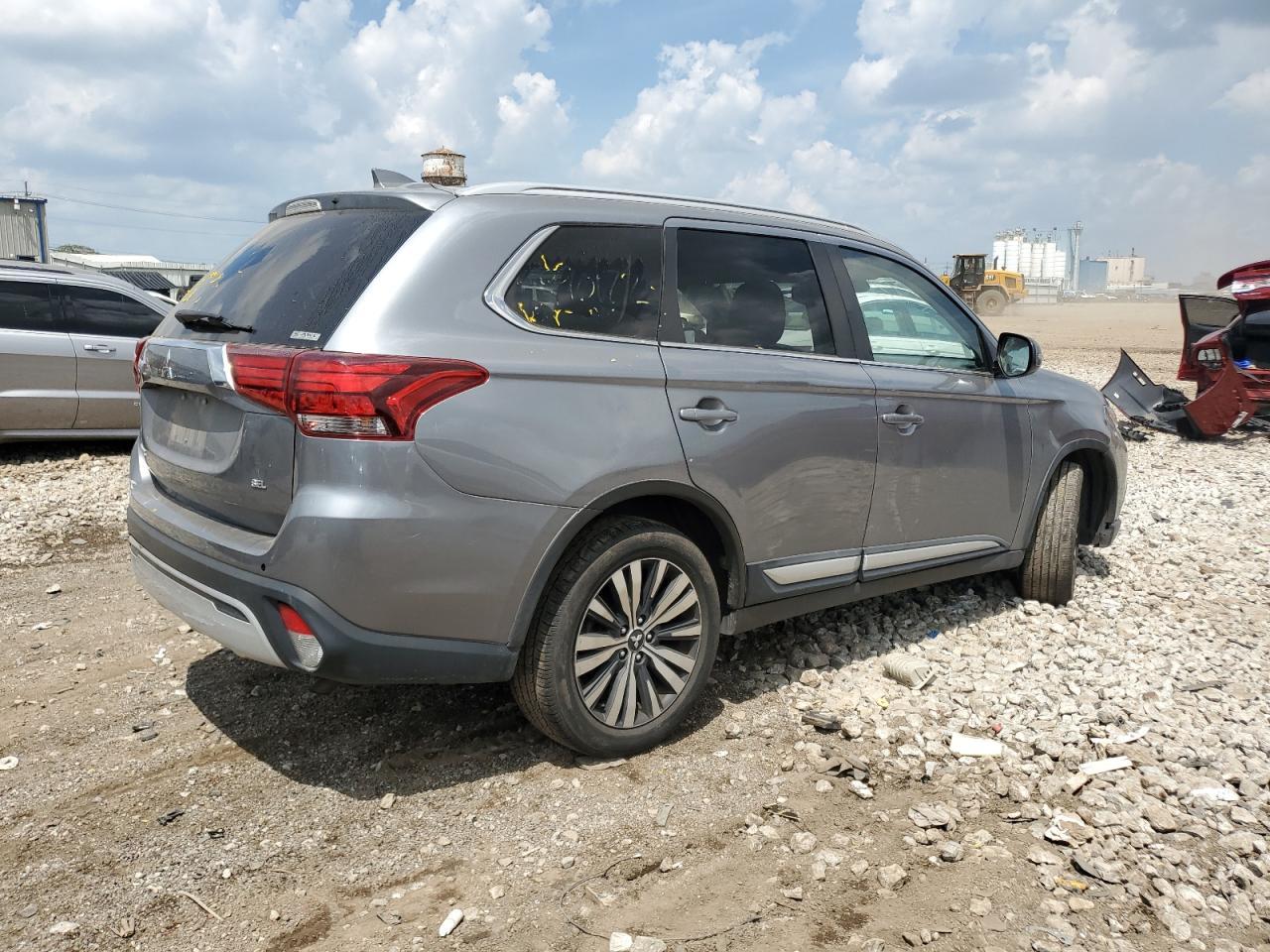 2020 Mitsubishi Outlander Se - Image 3