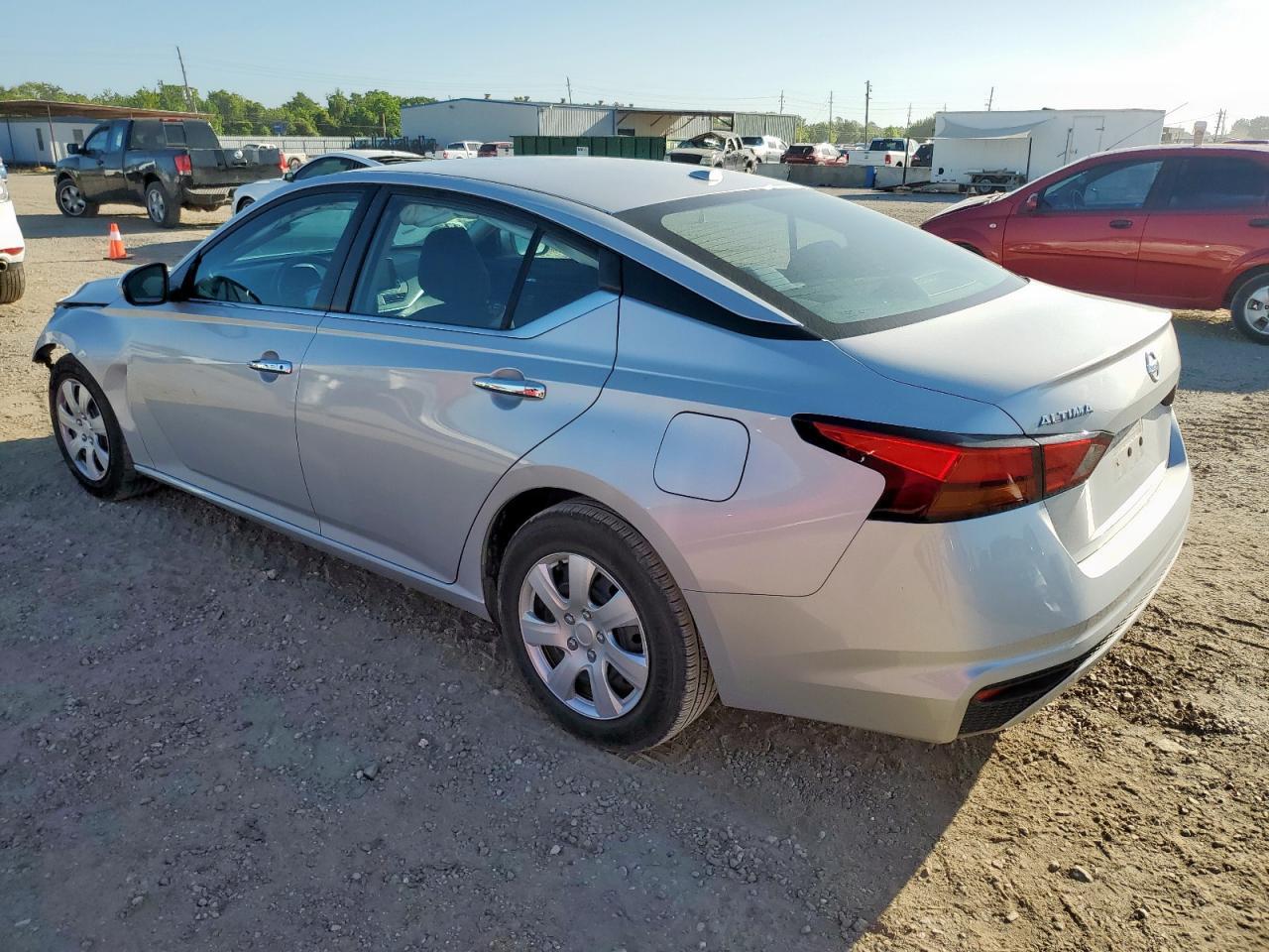 2020 Nissan Altima S - Image 2