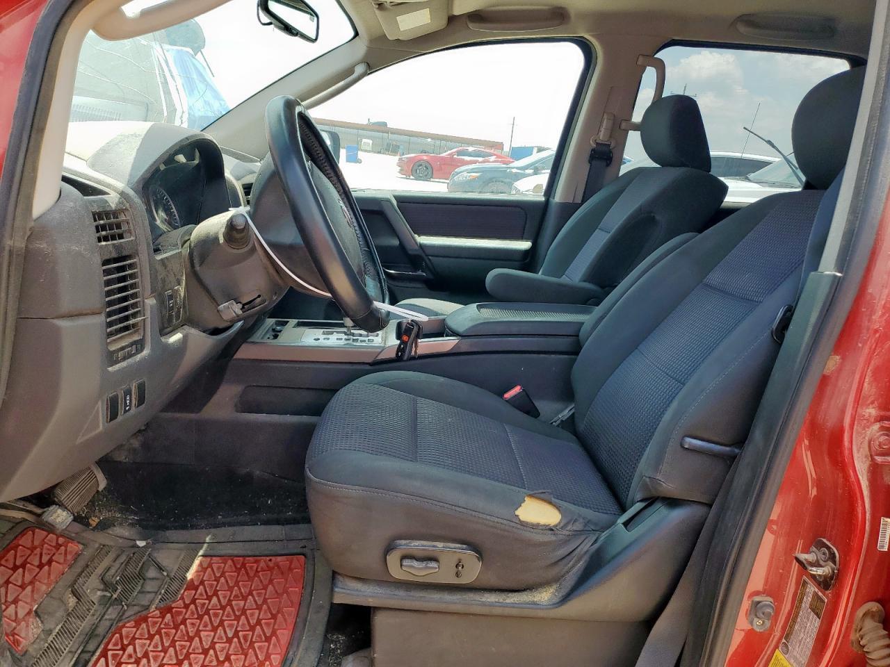 2011 Nissan Titan S - Фото 7