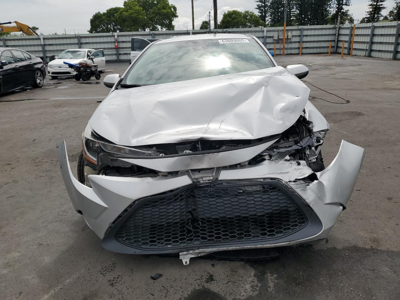 2020 Toyota Corolla Le - Фото 5