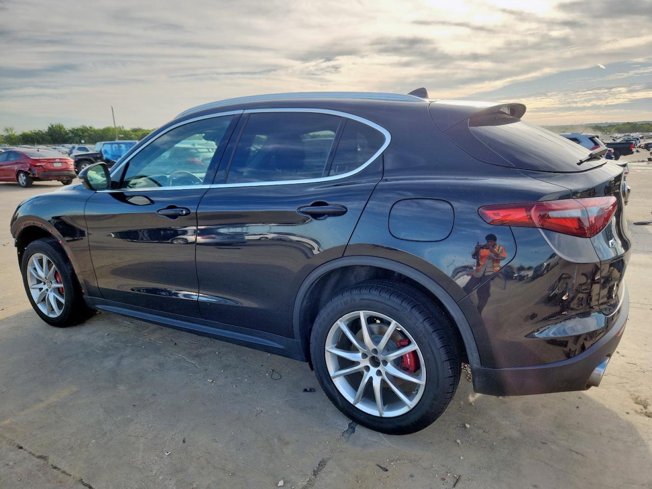 2018 Alfa Romeo Stelvio Ti - Image 2