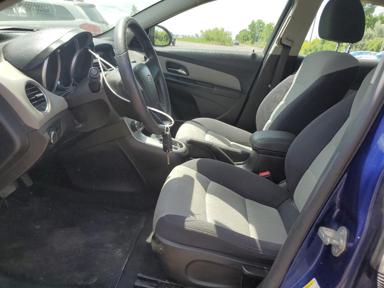 2013 Chevrolet Cruze Ls - Image 7