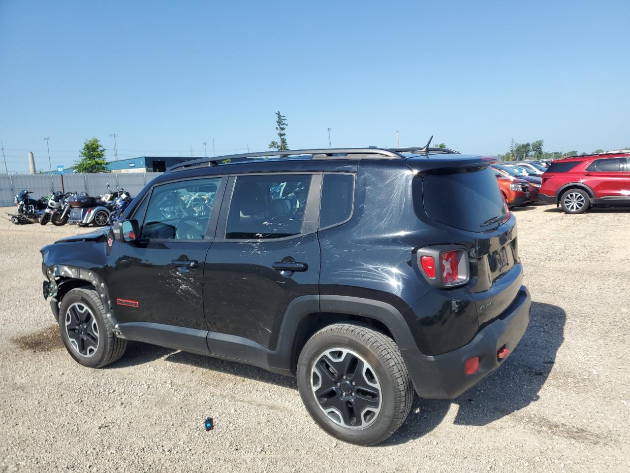 2016 Jeep Renegade Trailhawk - Фото 2