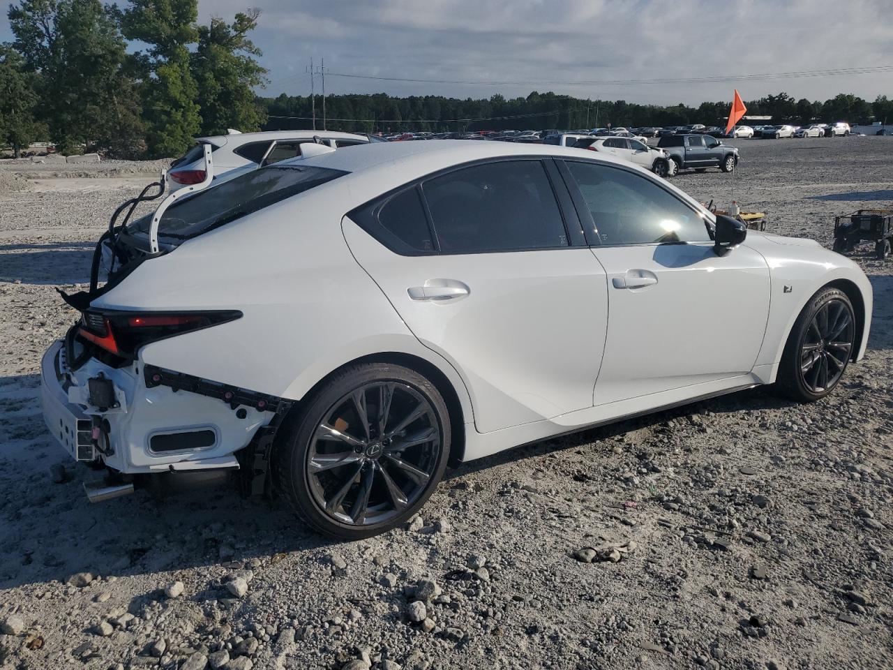 2025 Lexs Is - Фото 3