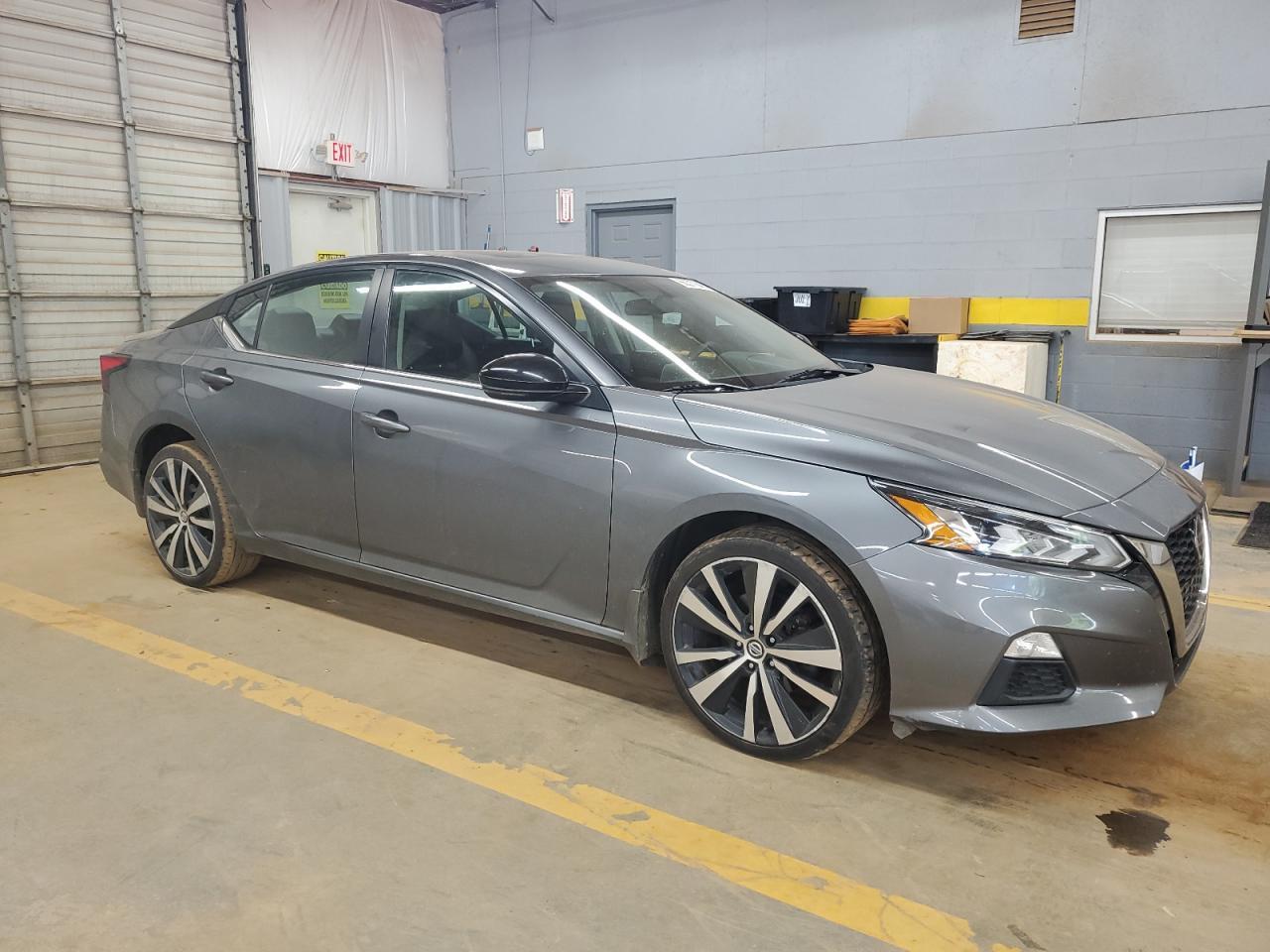 2019 Nissan Altima Sr - Image 4