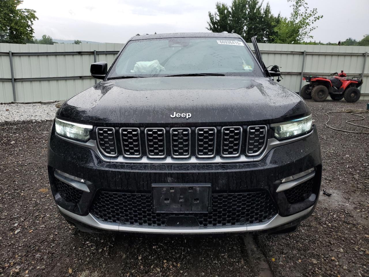 2022 Jeep Grand Cherokee Summit - Image 5