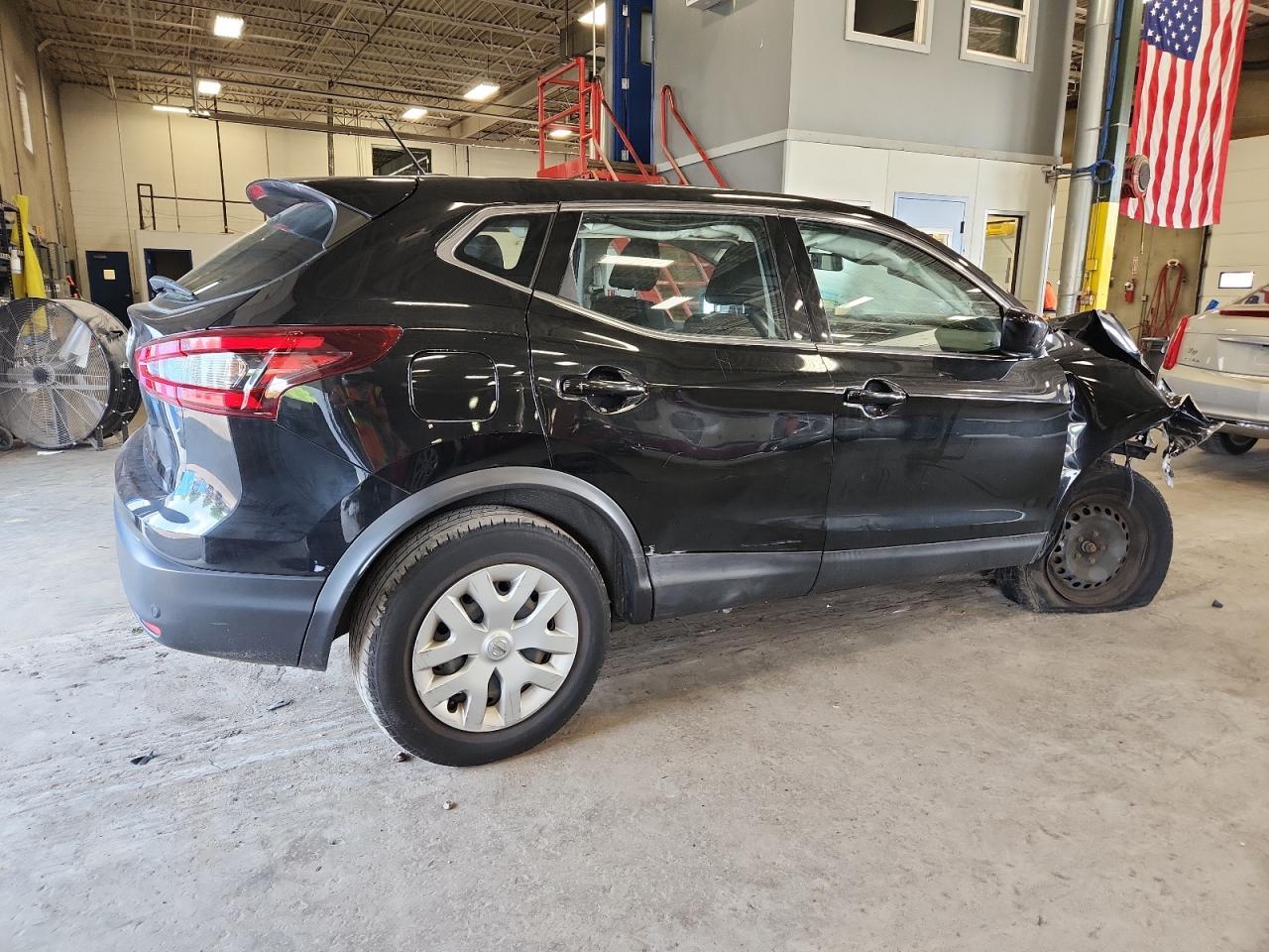 2020 Nissan Rogue Sport S - Image 3