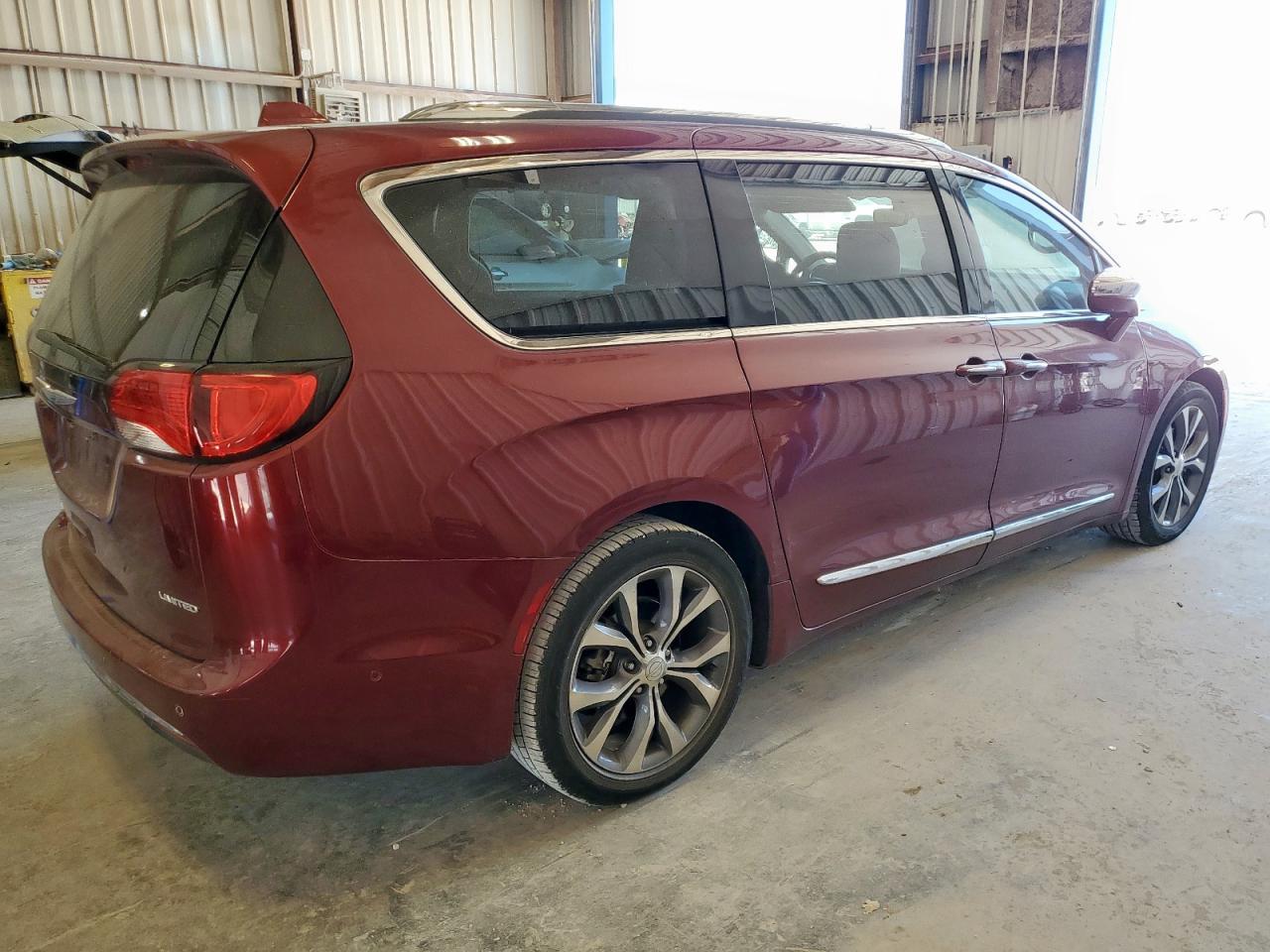 2018 Chrysler Pacifica Limited - Фото 3