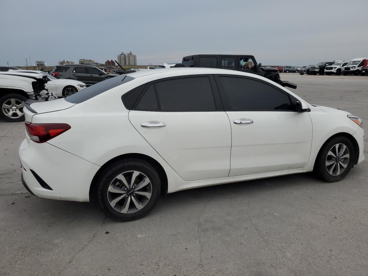 2023 Kia Rio Lx - Image 3