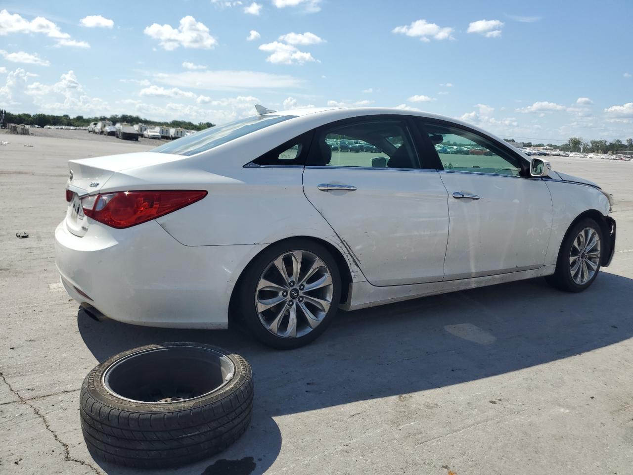 2011 Hyundai Sonata Se - Image 3