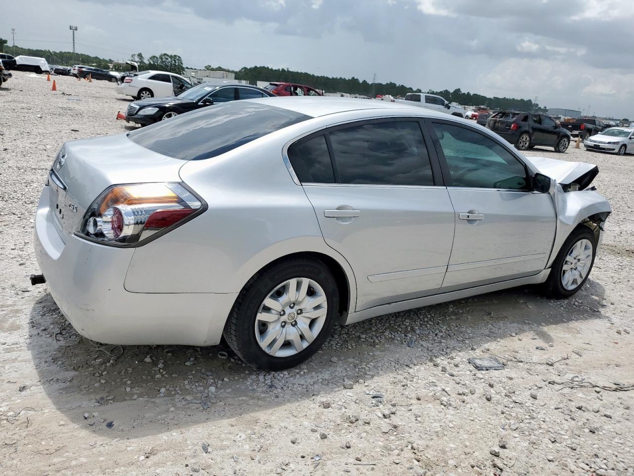 2012 Nissan Altima Base - Image 3