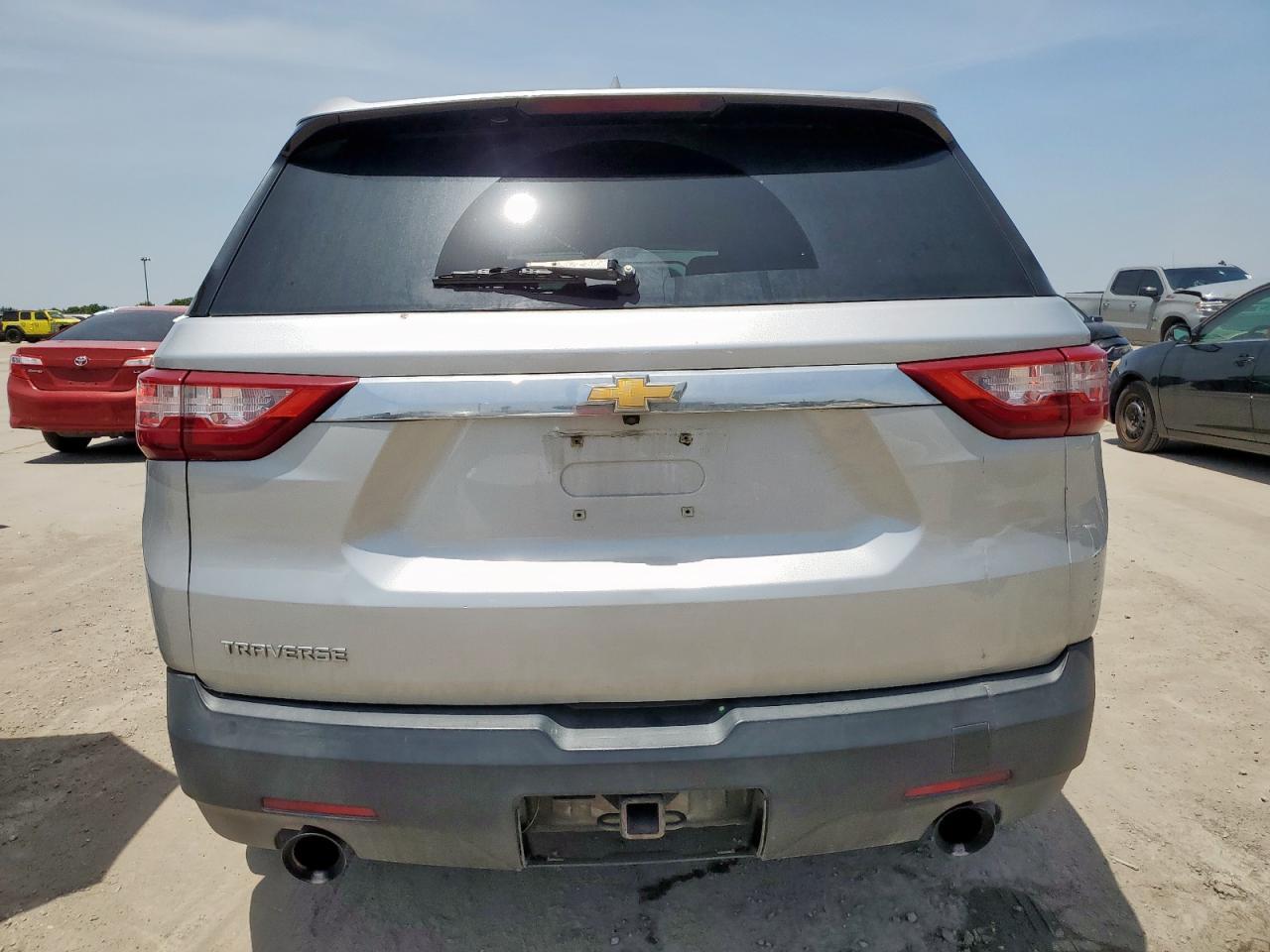 2018 Chevrolet Traverse Ls - Фото 6