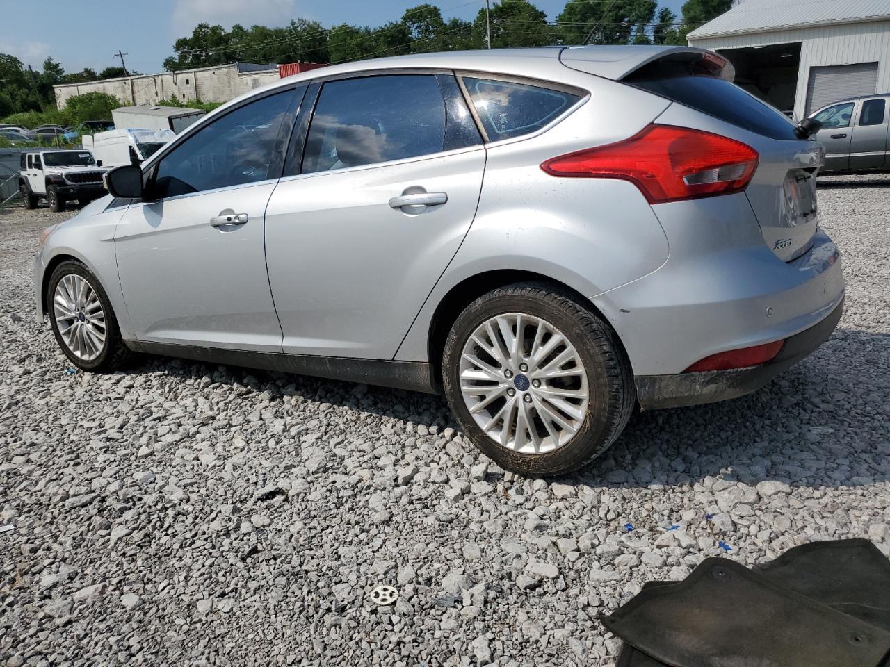2016 Ford Focus Titanium - Фото 2
