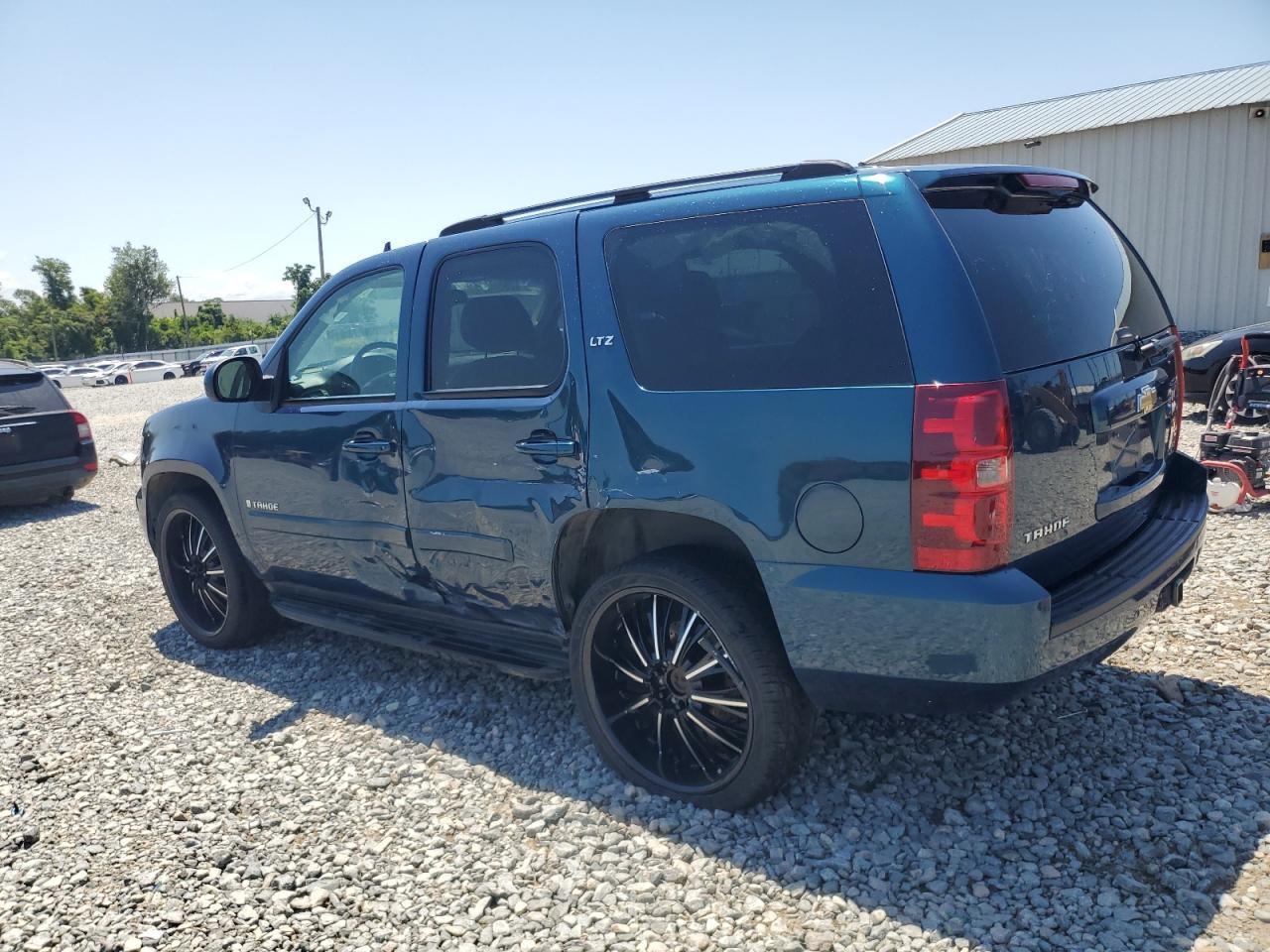 2007 Chevrolet Tahoe C1500 - Фото 2
