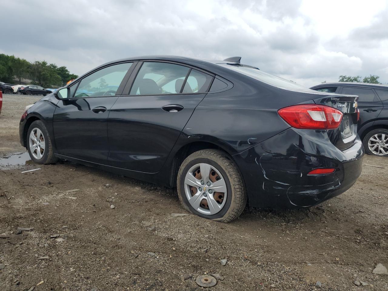2017 Chevrolet Cruze Ls - Image 2