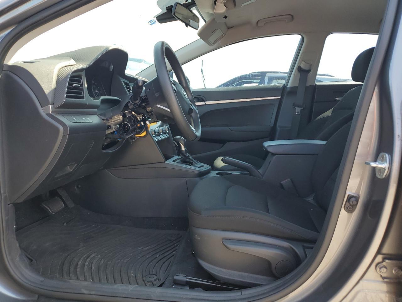 2020 Hyundai Elantra Se - Image 7