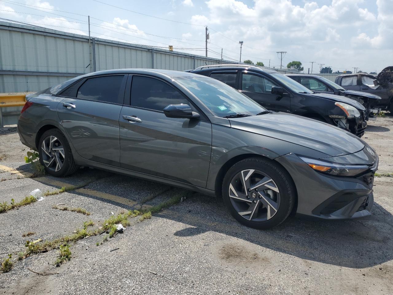 2025 Hyundai Elantra Sel Sport - Фото 4