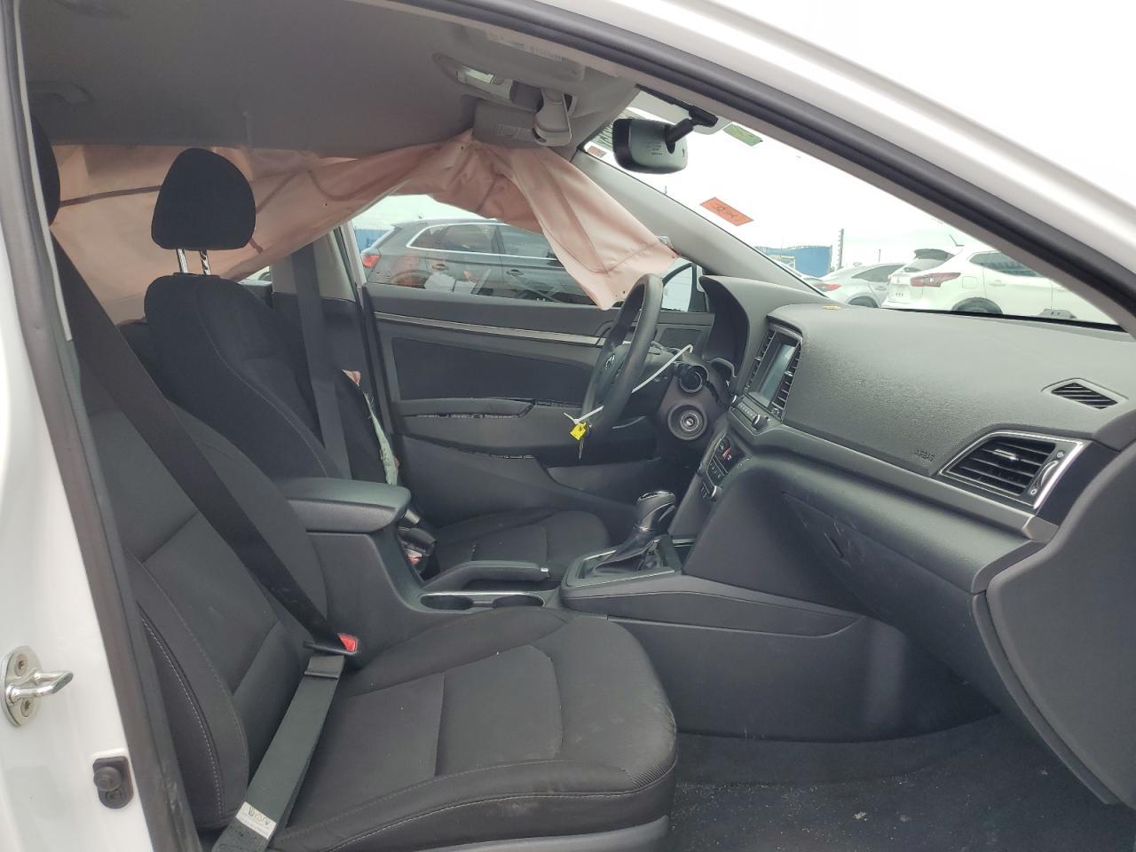 2018 Hyundai Elantra Sel - Фото 7