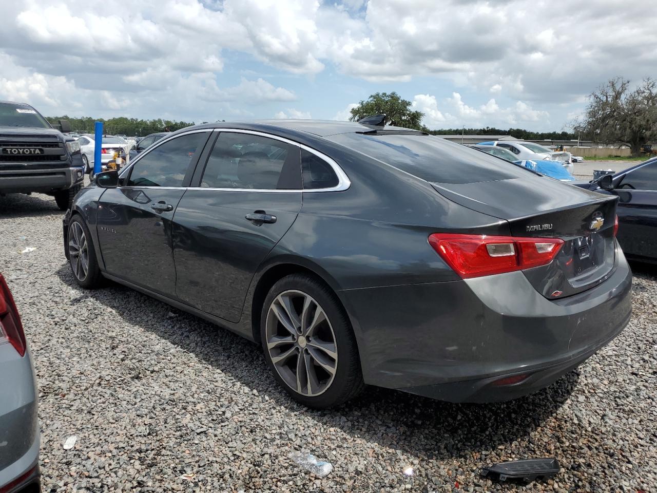 2017 Chevrolet Malibu Lt - Фото 2