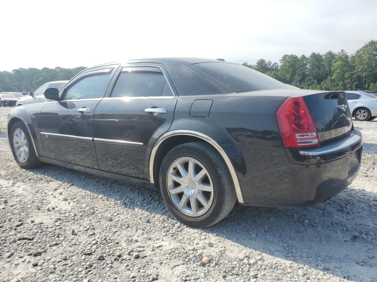 2010 Chrysler 300C - Фото 2