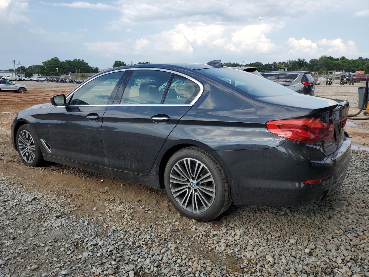 2018 BMW 530 Xi - Фото 2