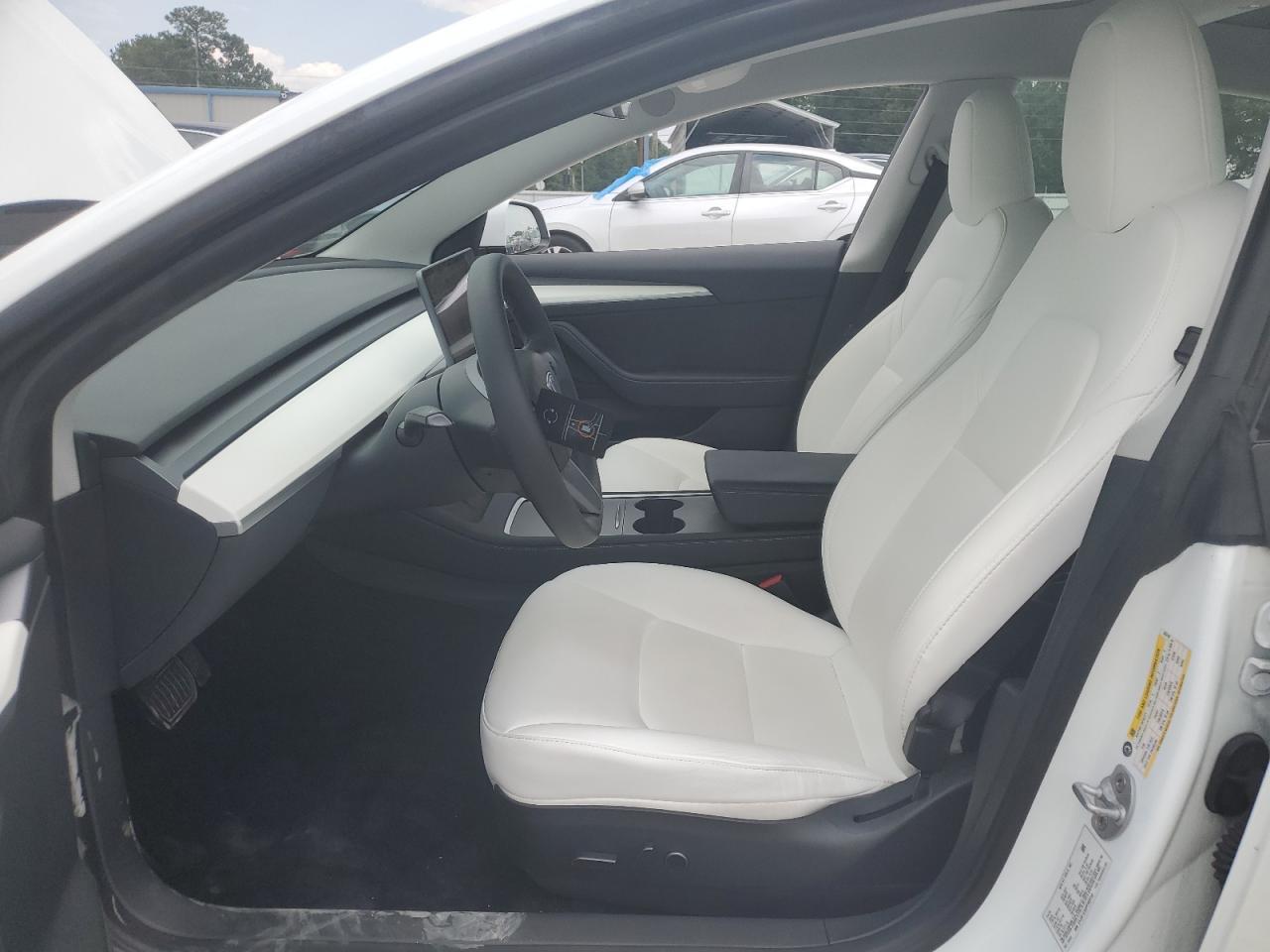 2023 Tesla Model X - Image 7