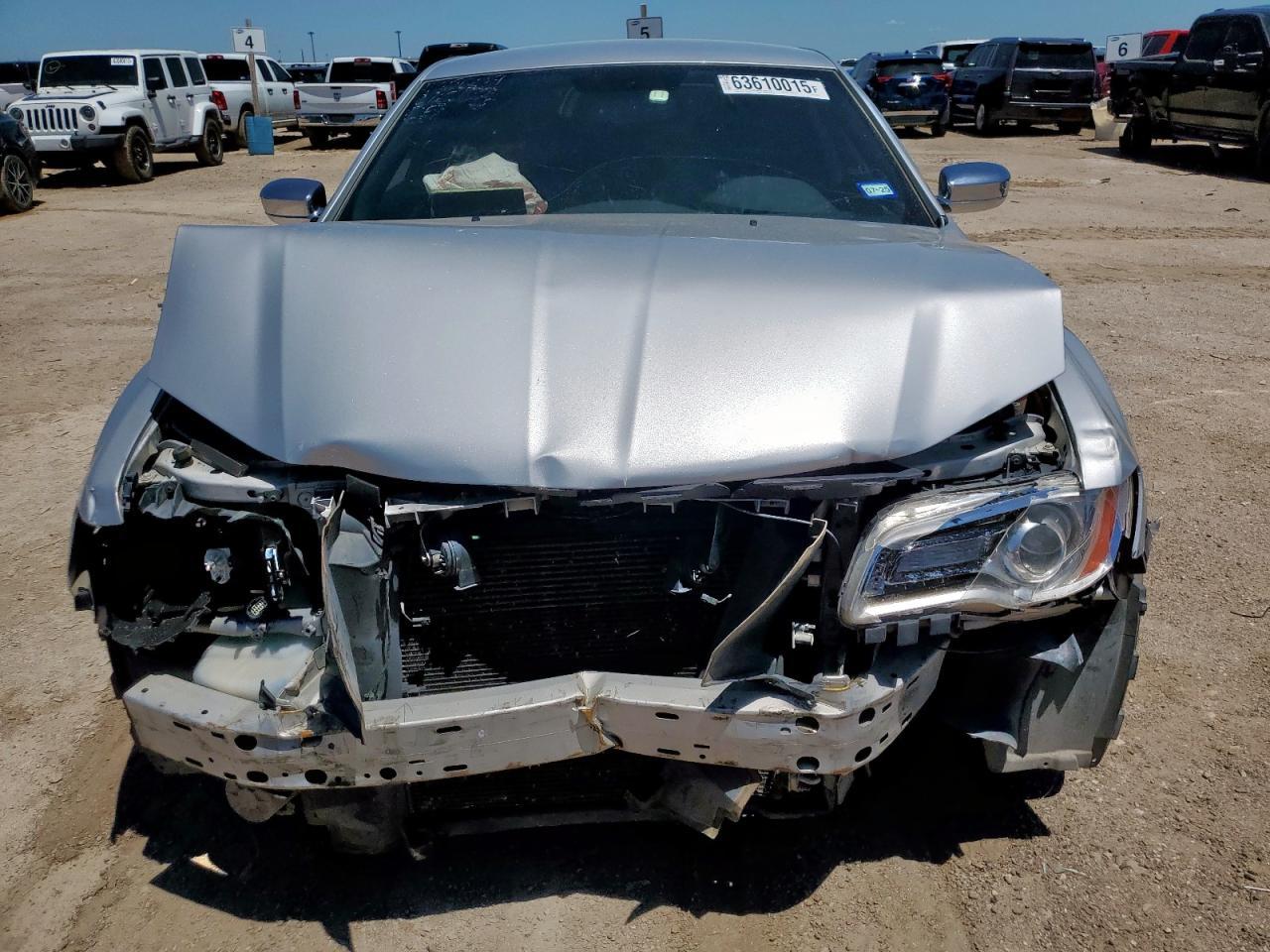 2012 Chrysler 300 Limited - Фото 5