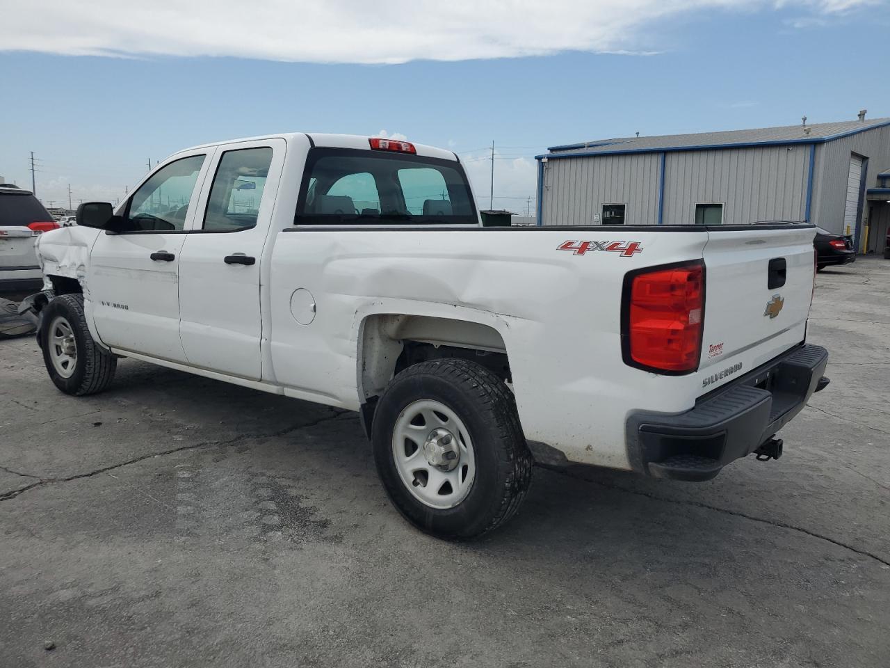 2015 Chevrolet Silverado K1500 - Image 2
