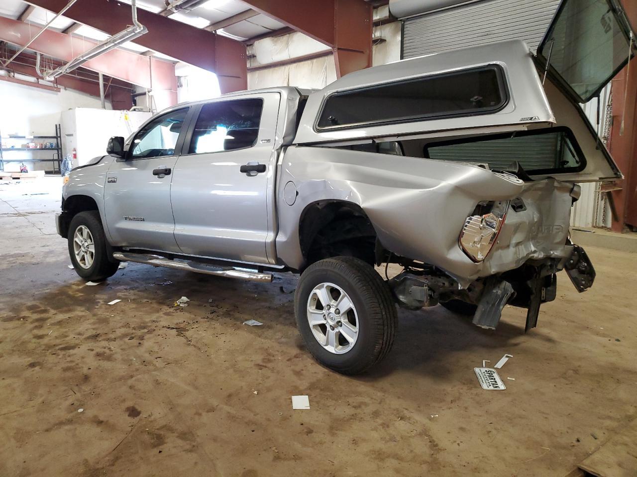 2016 Toyota Tundra Crewmax Sr5 - Фото 2