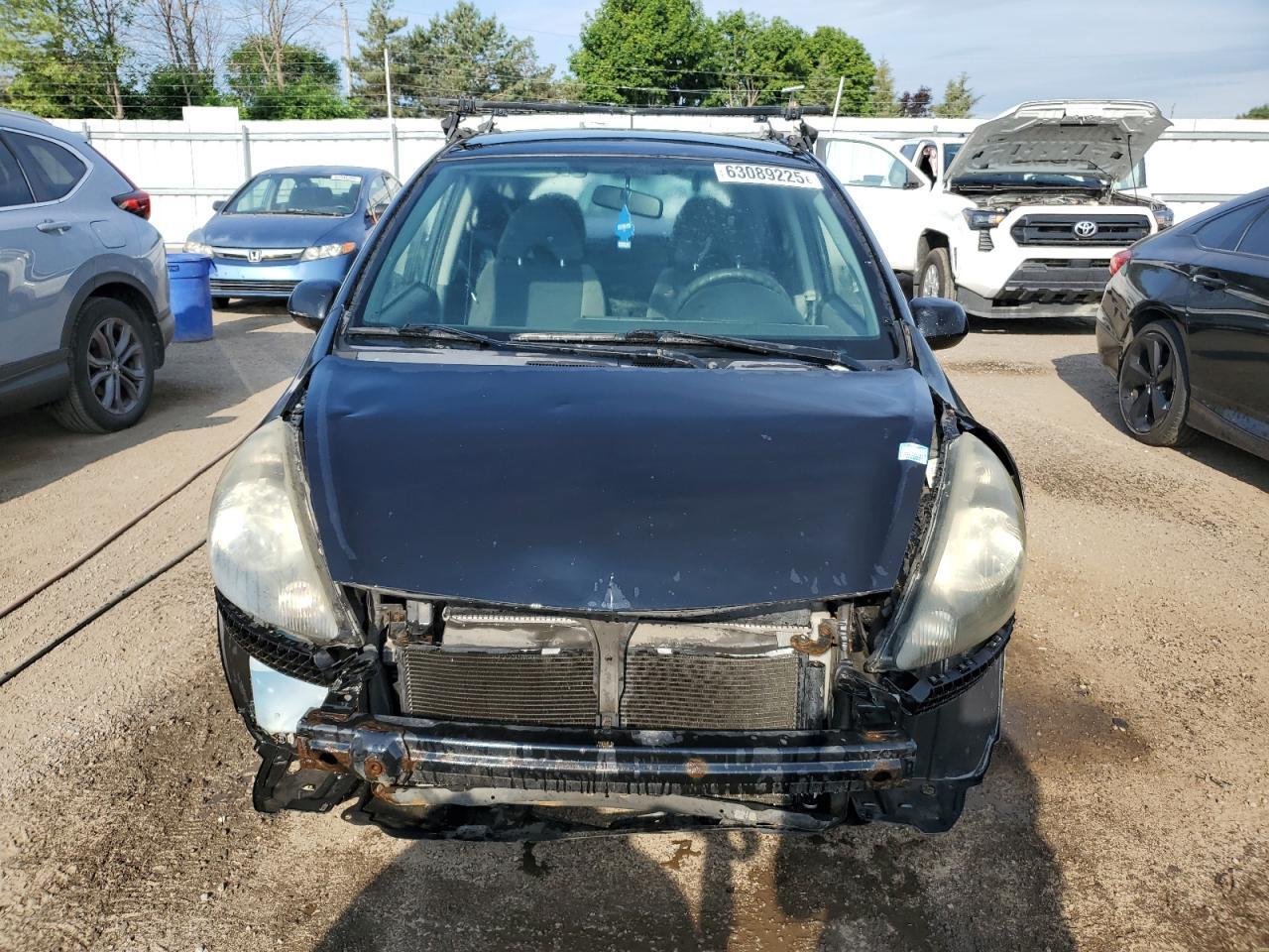 2007 Honda Fit - Image 5