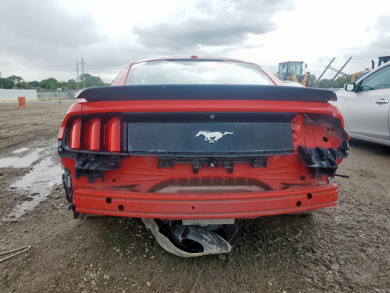 2015 Ford Mustang - Фото 6