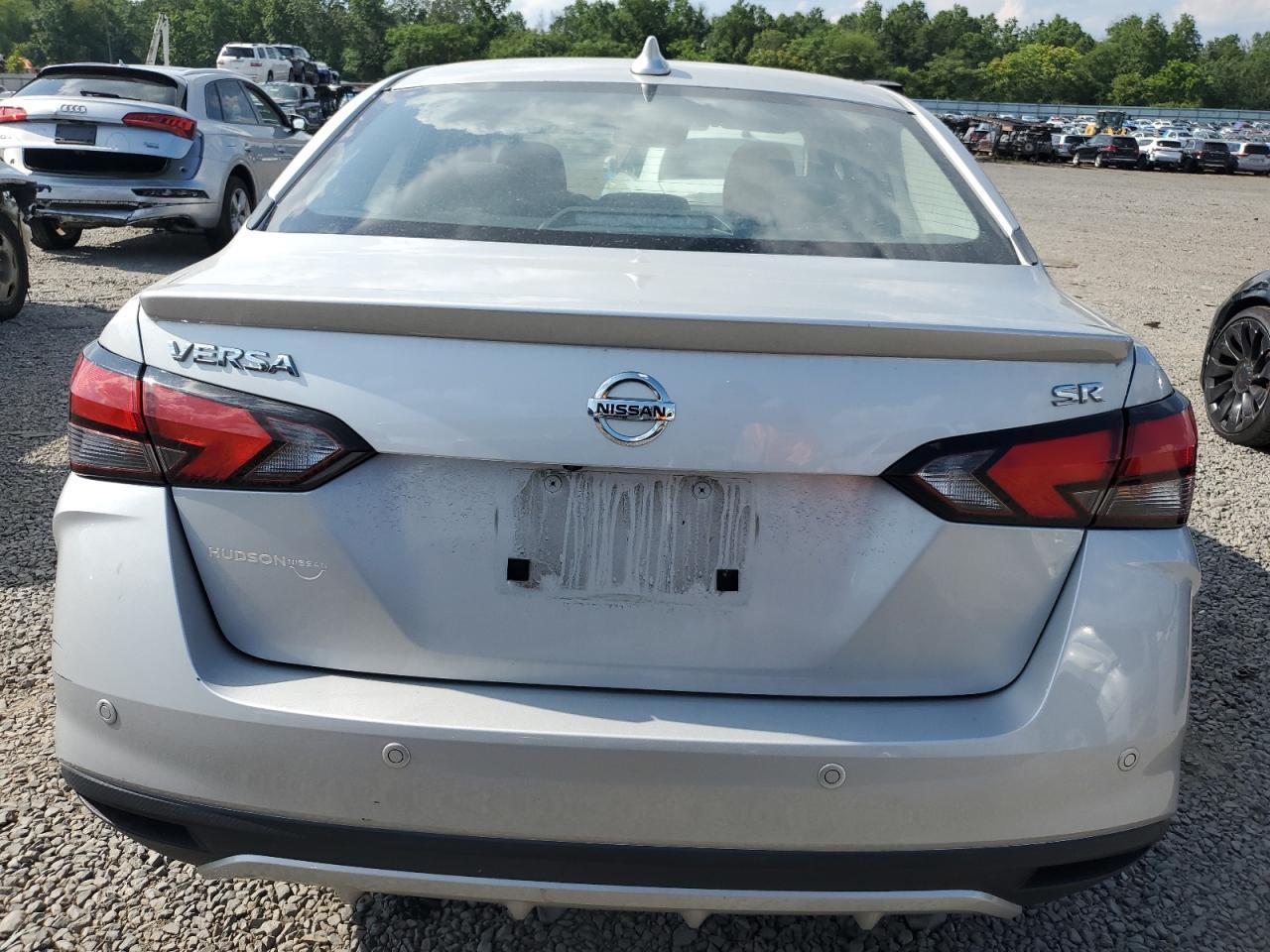 2022 Nissan Versa Sr - Фото 6