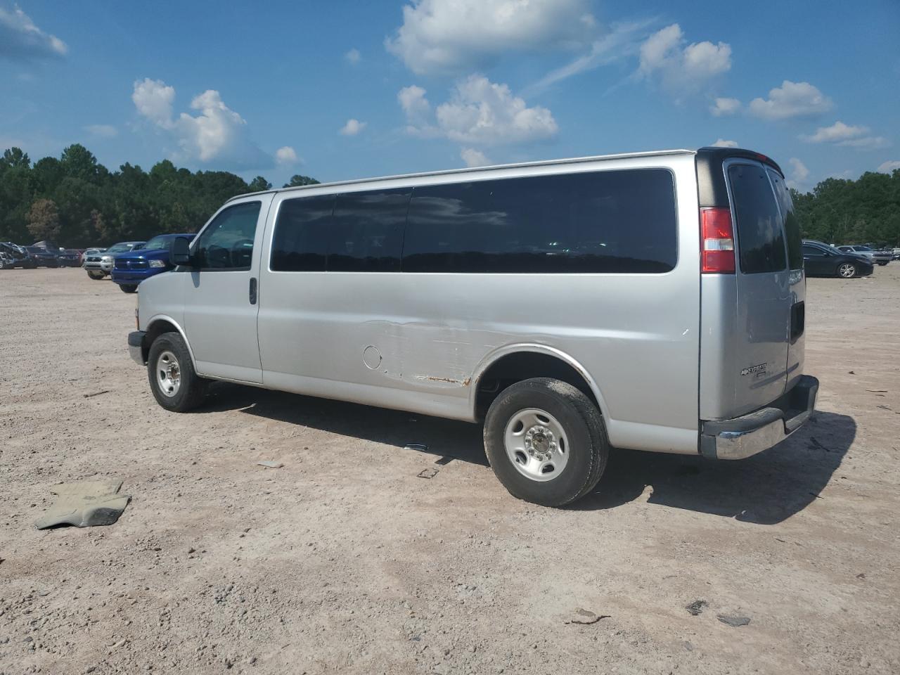 2014 Chevrolet Express G3500 Lt - Image 2