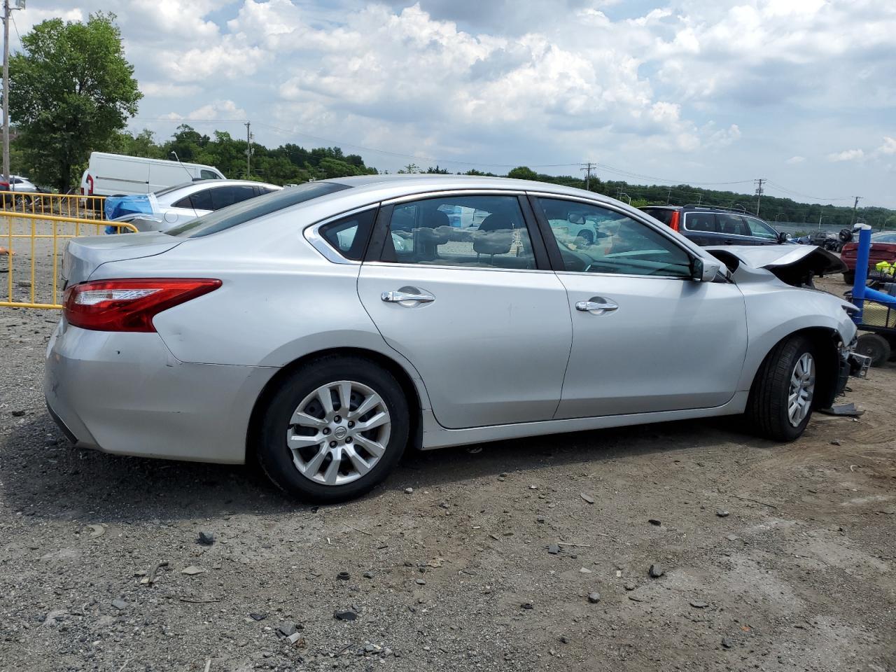 2017 Nissan Altima 2.5 - Фото 3