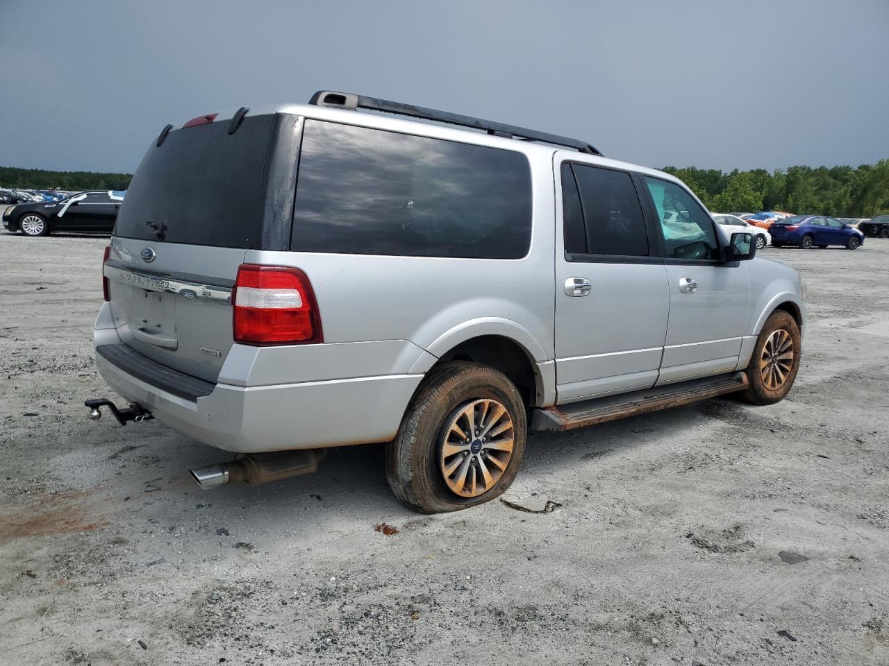 2016 Ford Expedition El Xlt - Фото 3