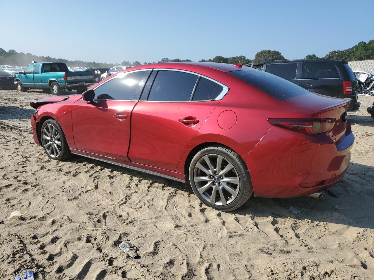 2021 Mazda 3 Premium - Image 2
