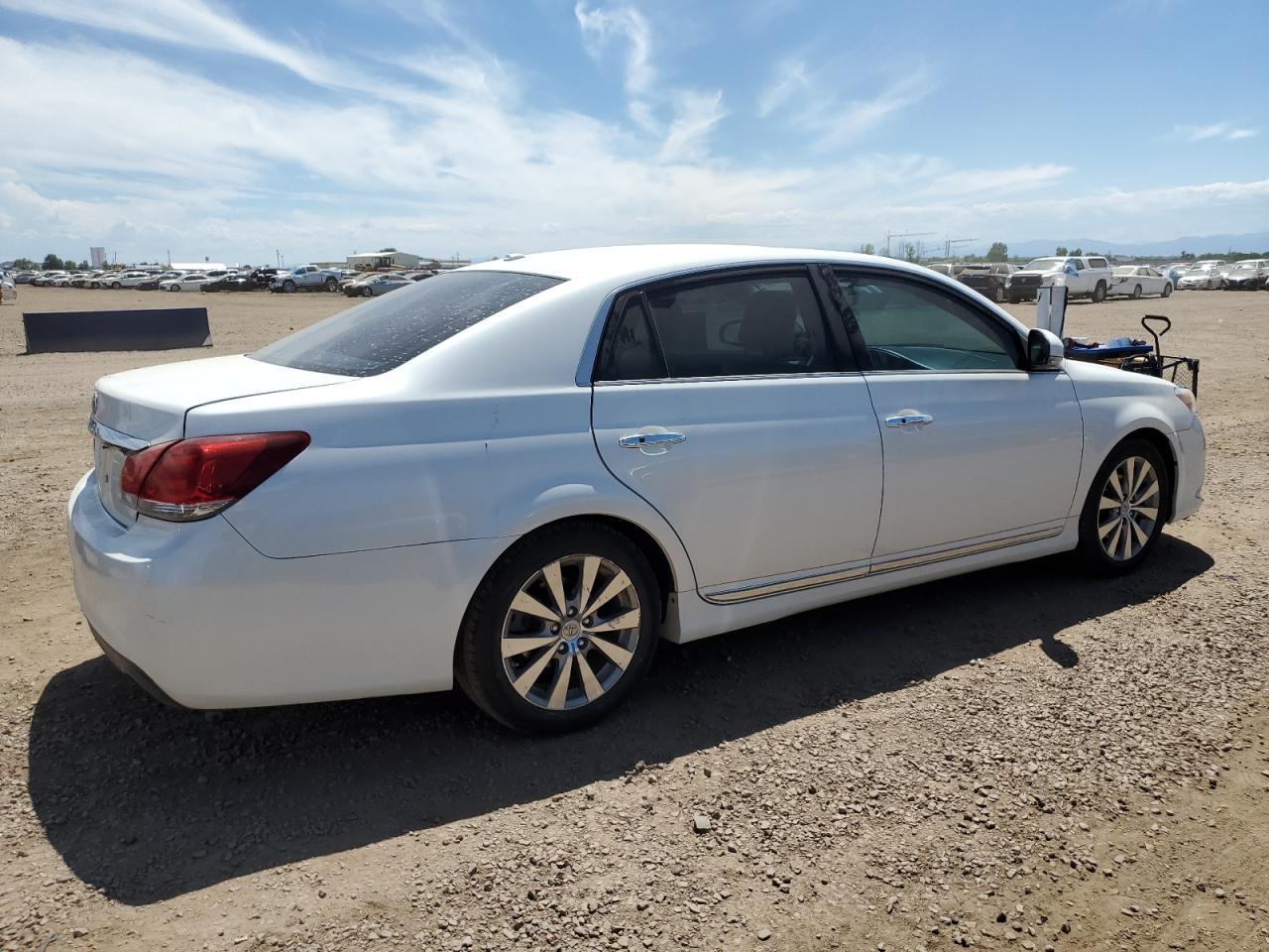2011 Toyota Avalon Base - Фото 3