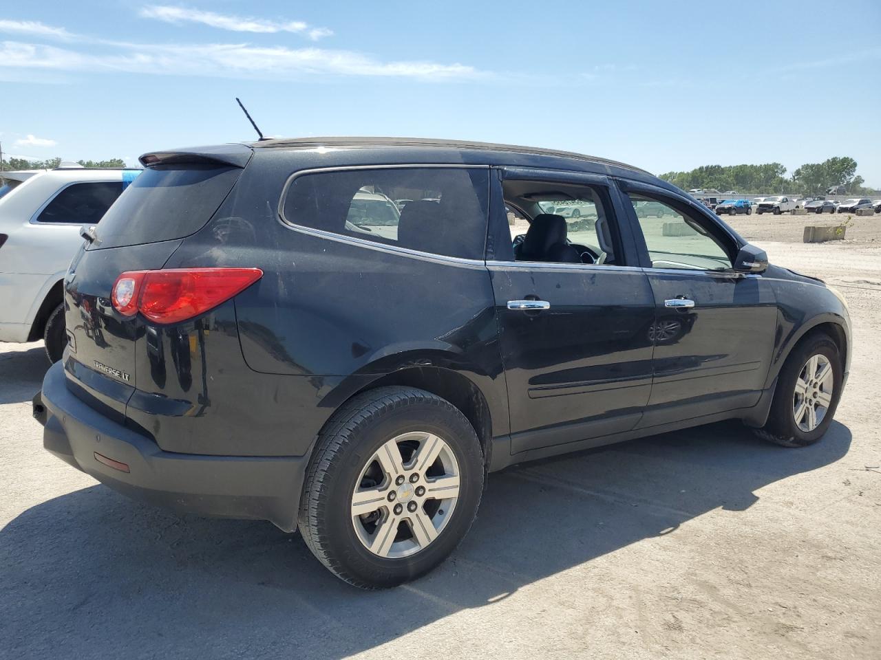 2011 Chevrolet Traverse Lt - Image 3