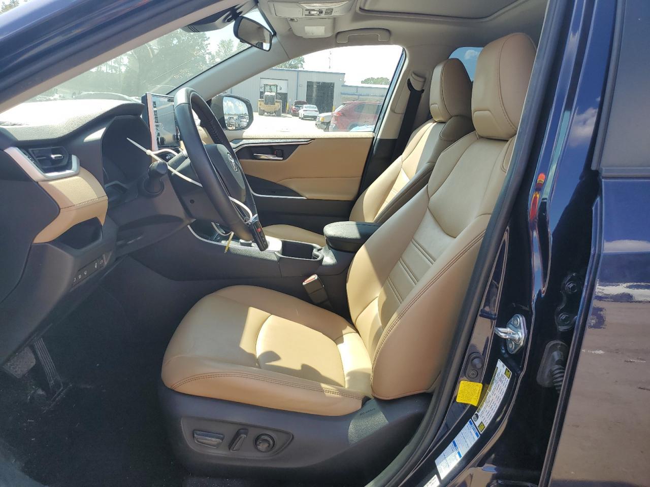 2022 Toyota Rav4 Xle Premium - Image 7