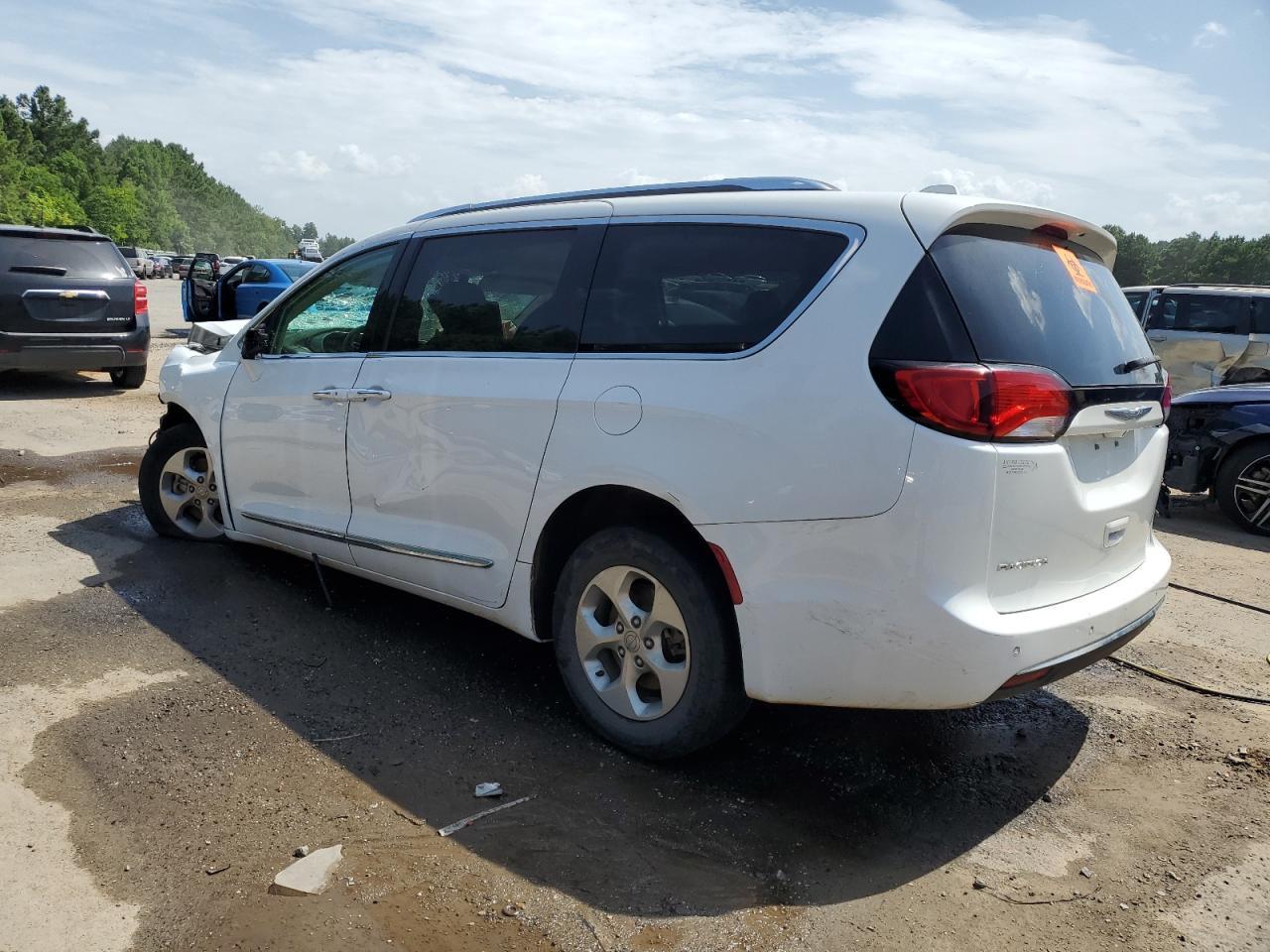 2017 Chrysler Pacifica Touring L Plus - Image 2