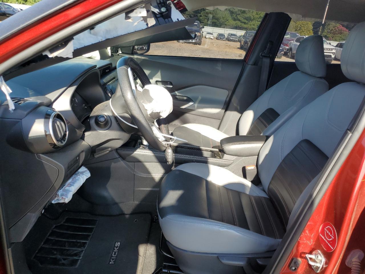 2021 Nissan Kicks Sr - Image 7