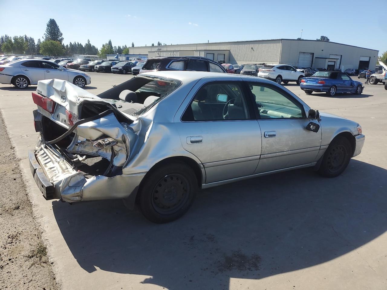 2000 Toyota Camry Ce - Фото 3